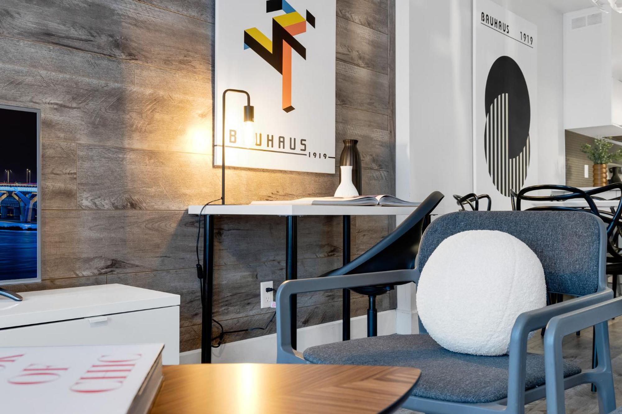 Liv Mtl Urban Aparthotel Montreal Exterior photo