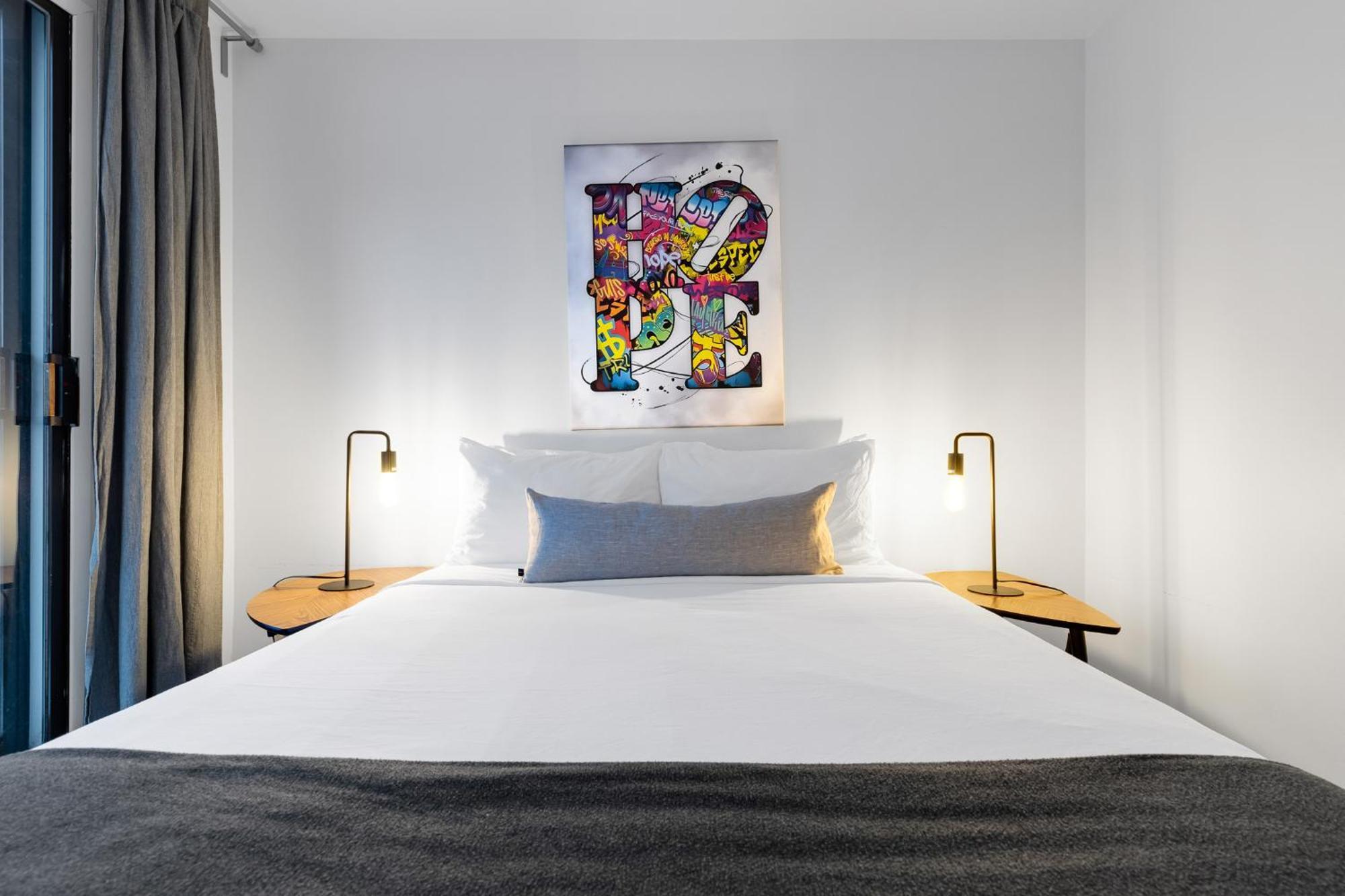 Liv Mtl Urban Aparthotel Montreal Exterior photo