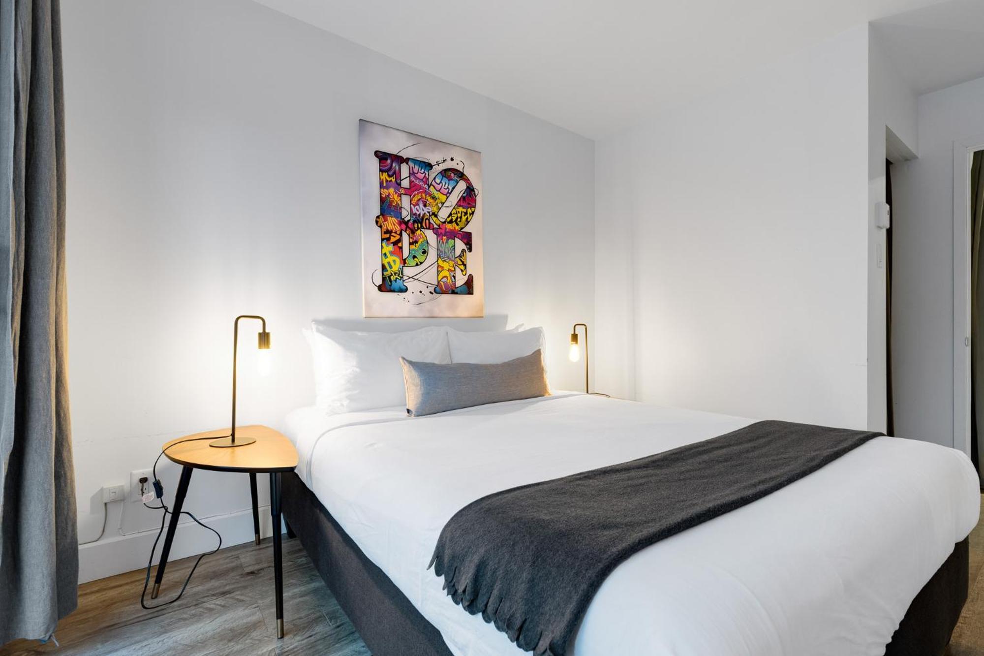 Liv Mtl Urban Aparthotel Montreal Exterior photo
